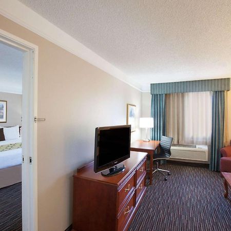 Baymont By Wyndham Texarkana Exterior photo