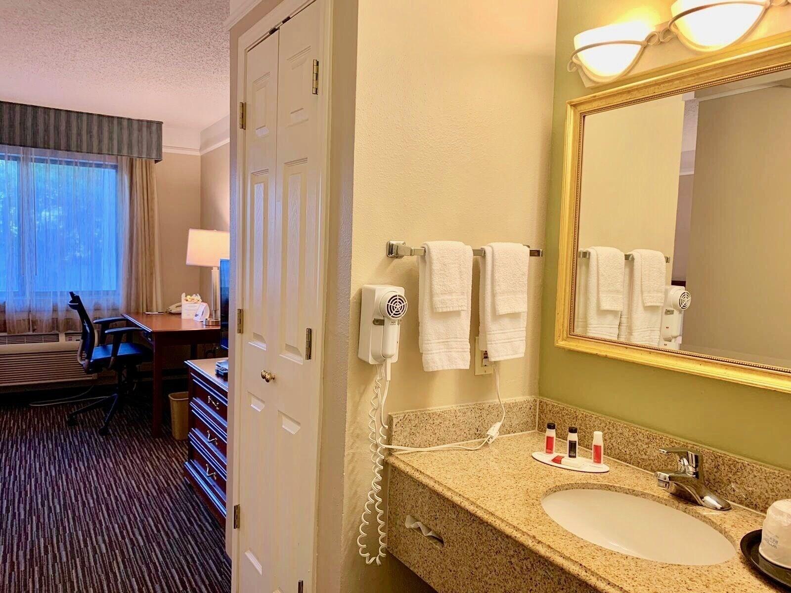 Baymont By Wyndham Texarkana Exterior photo