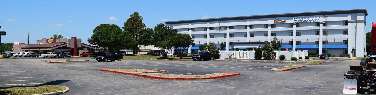 Baymont By Wyndham Texarkana Exterior photo