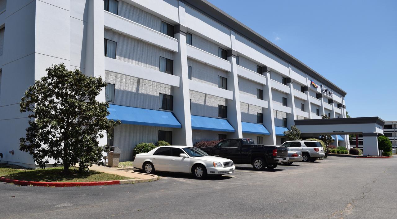 Baymont By Wyndham Texarkana Exterior photo