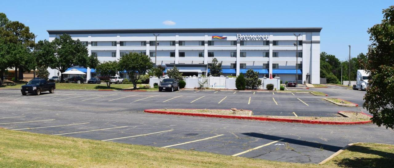 Baymont By Wyndham Texarkana Exterior photo