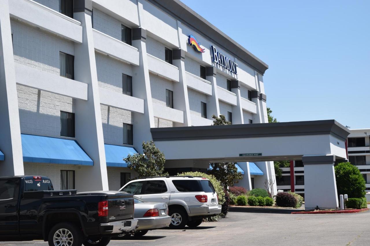 Baymont By Wyndham Texarkana Exterior photo